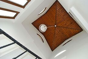 Villa Brooklands by Amy Villas