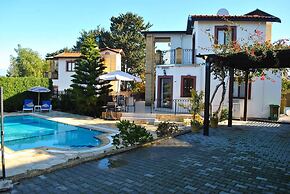 Villa Brooklands by Amy Villas