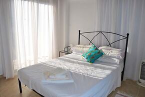 Villa Brooklands by Amy Villas