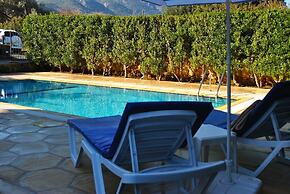 Villa Brooklands by Amy Villas