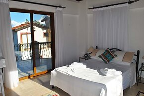 Villa Brooklands by Amy Villas