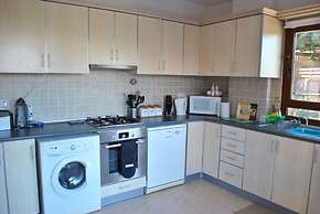 Villa Brooklands by Amy Villas