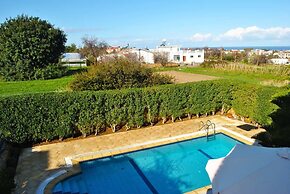 Villa Brooklands by Amy Villas