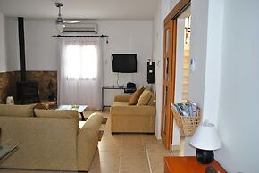 Villa Brooklands by Amy Villas