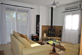 Villa Brooklands by Amy Villas