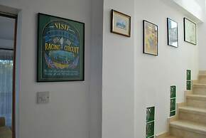 Villa Brooklands by Amy Villas