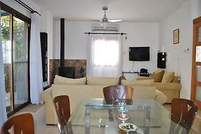 Villa Brooklands by Amy Villas