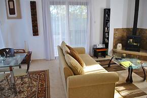 Villa Brooklands by Amy Villas