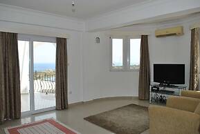 Villa Bueno by Amy Villas