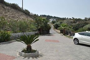 Villa Bueno by Amy Villas