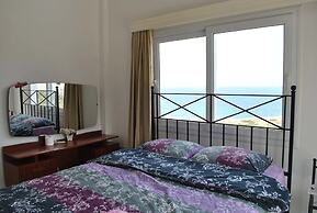 Villa Bueno by Amy Villas