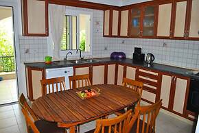 Villa Butterfly by Amy Villas