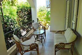 Villa Butterfly by Amy Villas