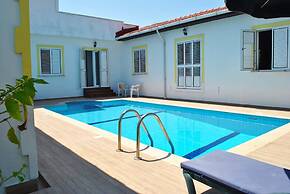 Villa Butterfly by Amy Villas