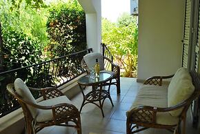 Villa Butterfly by Amy Villas