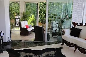 Villa Deluxe by Amy Villas