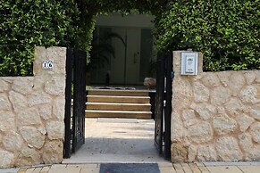 Villa Deluxe by Amy Villas