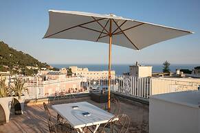 Rooftop Luxury Apartment