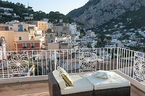 Rooftop Luxury Apartment