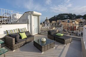 Rooftop Luxury Apartment
