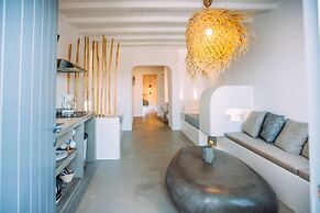 Mykonos Supreme Comfort Suites & Villas