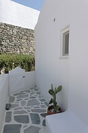 Mykonos Supreme Comfort Suites & Villas