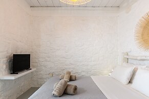 Mykonos Supreme Comfort Suites & Villas