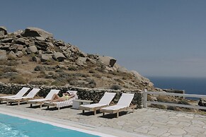 Mykonos Supreme Comfort Suites & Villas