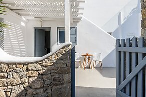 Mykonos Supreme Comfort Suites & Villas