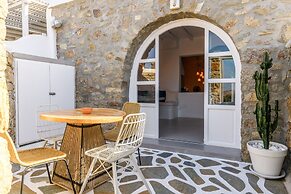 Mykonos Supreme Comfort Suites & Villas