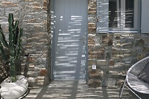 Mykonos Supreme Comfort Suites & Villas