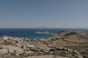 Mykonos Supreme Comfort Suites & Villas