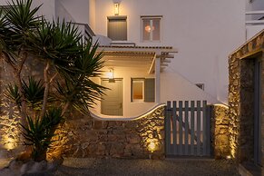 Mykonos Supreme Comfort Suites & Villas
