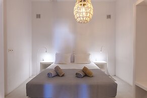 Mykonos Supreme Comfort Suites & Villas