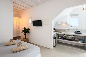Mykonos Supreme Comfort Suites & Villas