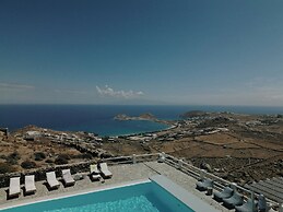 Mykonos Supreme Comfort Suites & Villas