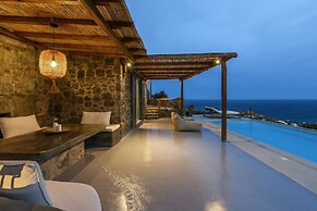 Mykonos Supreme Comfort Suites & Villas