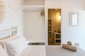 Mykonos Supreme Comfort Suites & Villas