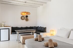 Mykonos Supreme Comfort Suites & Villas