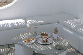 Mykonos Supreme Comfort Suites & Villas