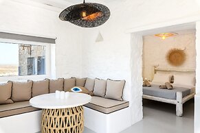 Mykonos Supreme Comfort Suites & Villas