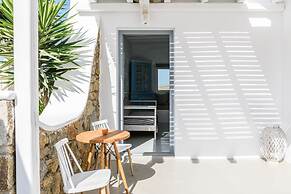 Mykonos Supreme Comfort Suites & Villas