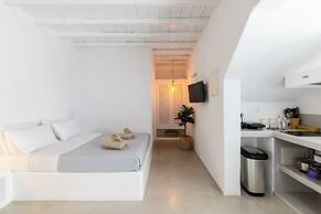Mykonos Supreme Comfort Suites & Villas