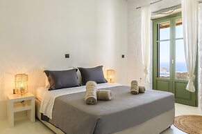 Mykonos Supreme Comfort Suites & Villas