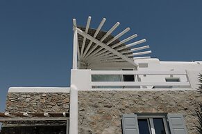 Mykonos Supreme Comfort Suites & Villas