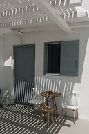 Mykonos Supreme Comfort Suites & Villas