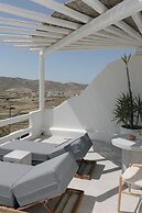Mykonos Supreme Comfort Suites & Villas