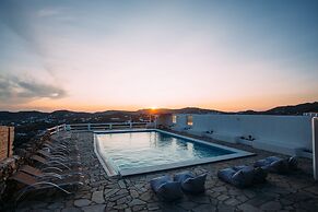 Mykonos Supreme Comfort Suites & Villas