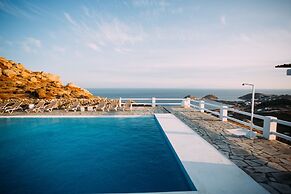 Mykonos Supreme Comfort Suites & Villas