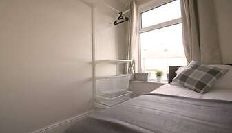 RoomTel - Brook House